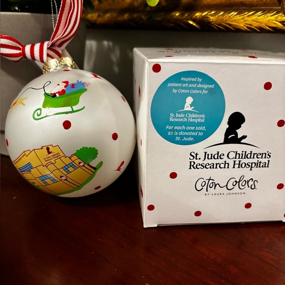 NWT In Box ST Jude children’s hospital Christmas tree ornament. Hand painted. - Picture 1 of 6